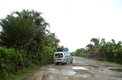 Les routes nationales deviennent dangereuses, faute d’entretien et de sécurisation :